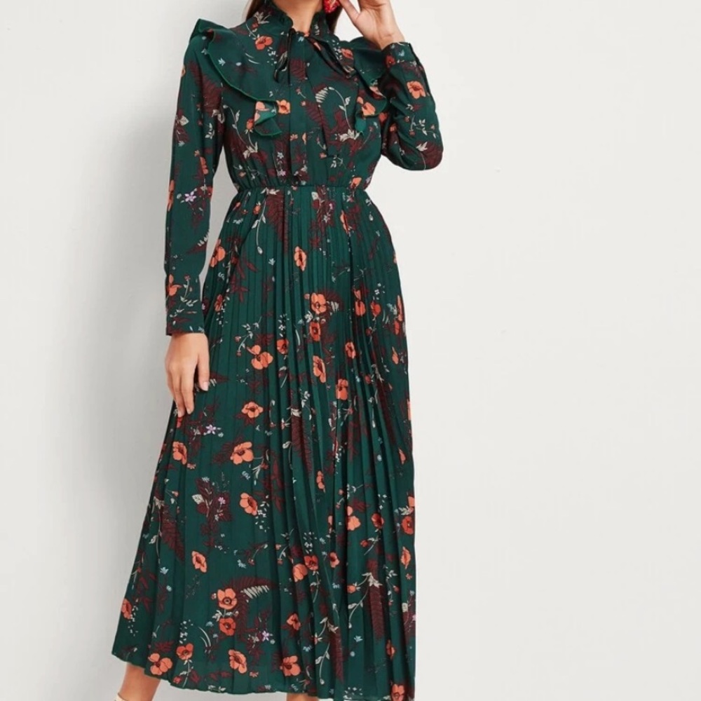 Floral pint ruffle trim tie neck dress